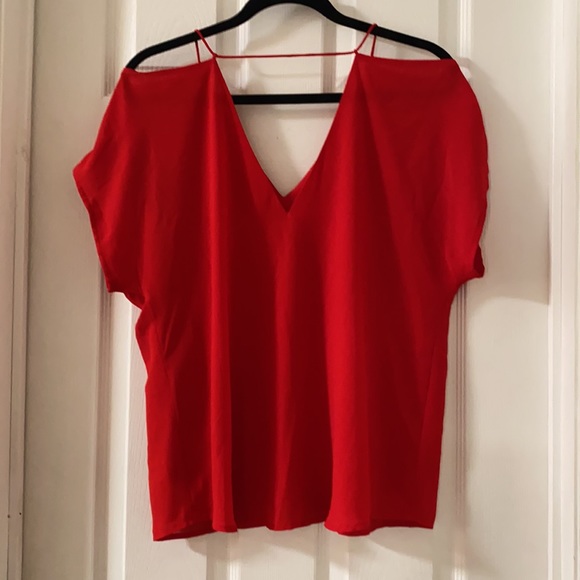 Red Top - Picture 4 of 5